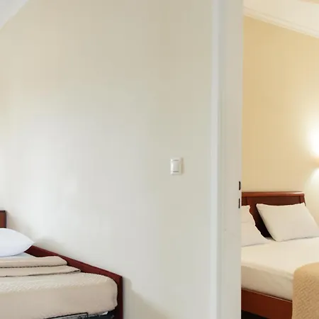 Timos Hotel 2*